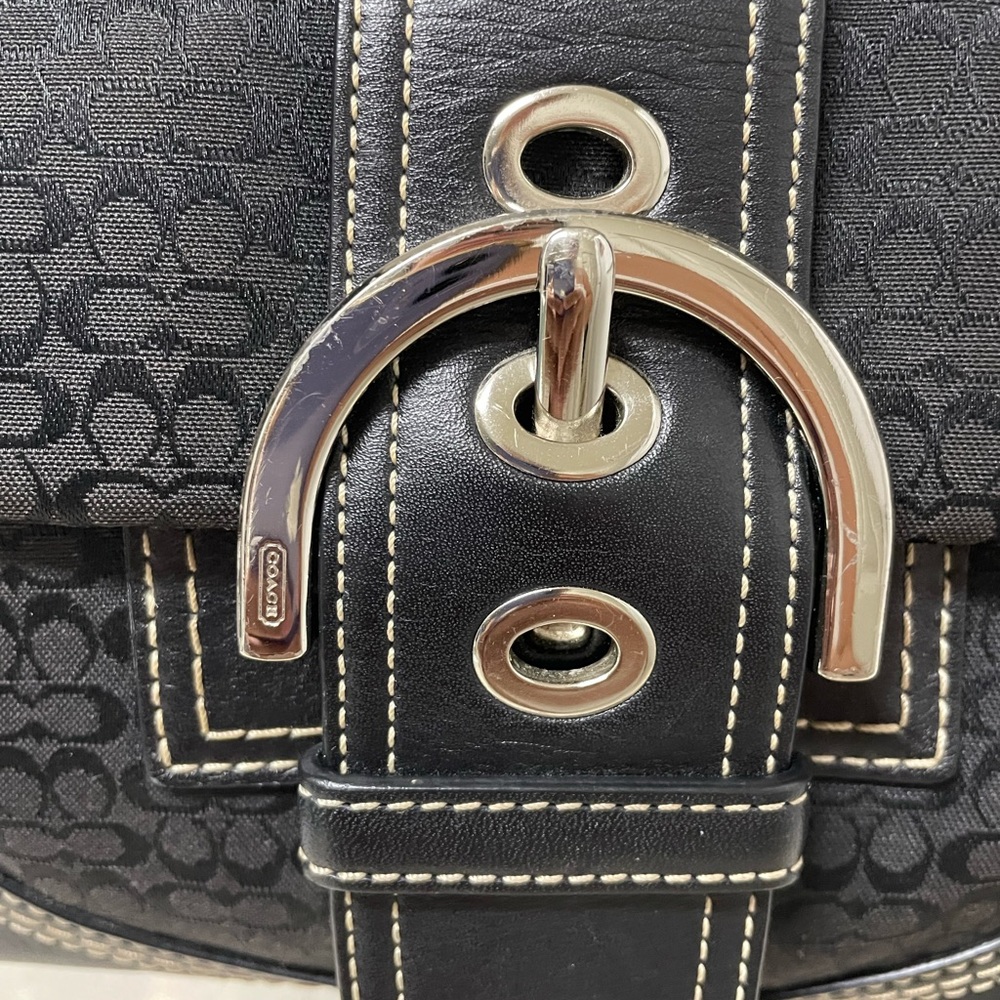 Vintage 2005 Coach Black Shoulder Bag with Silver Accents - Picture 4 of 13